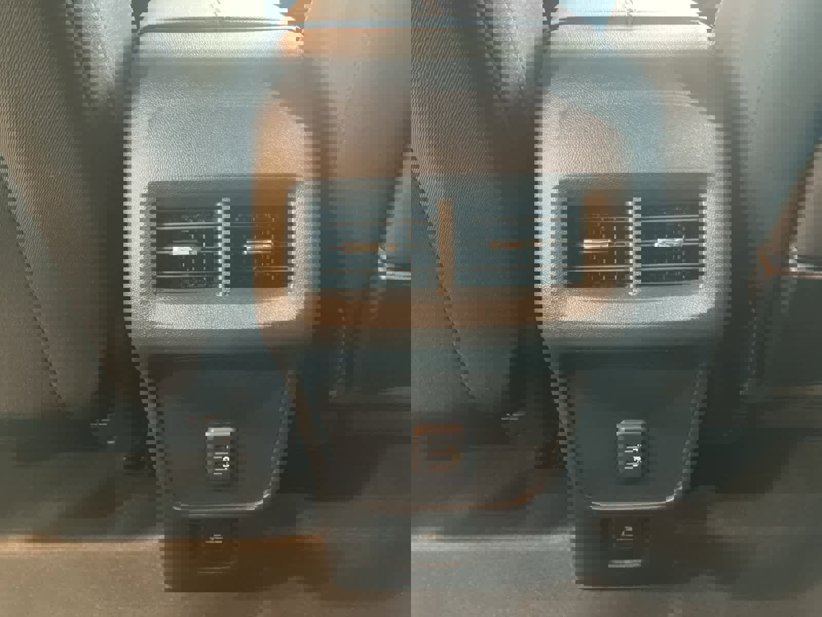 Used 2023 GMC Terrain SLE w/ Driver Convenience Package image 25