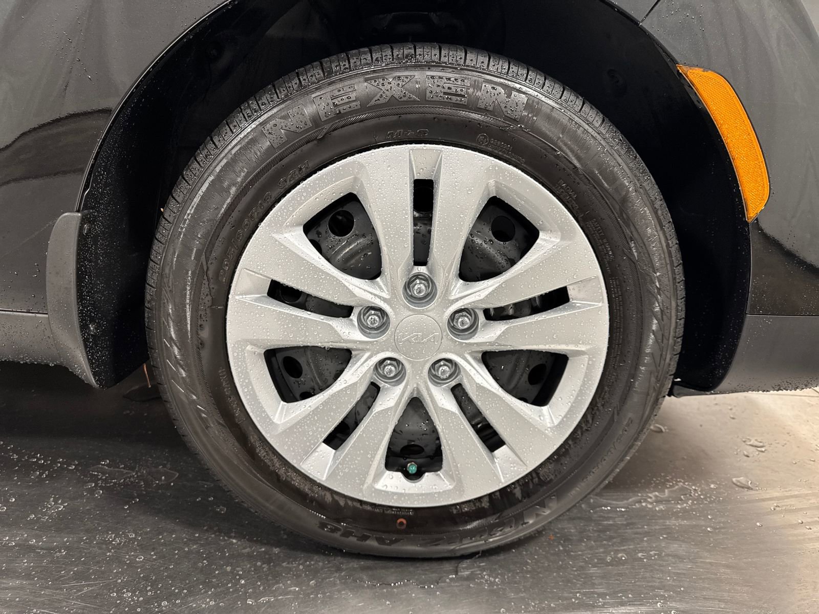 Certified 2023 Kia Soul LX FWD image 15