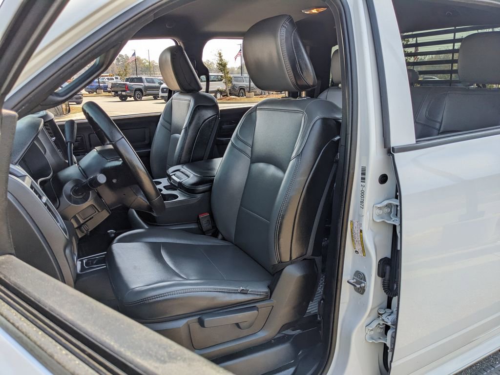 Used 2022 RAM 2500 Tradesman w/ Chrome Appearance Group image 34