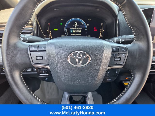 Used 2025 Toyota Camry SE FWD image 29