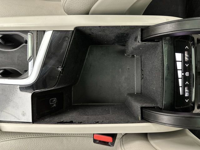 Used 2020 Volvo XC90 T6 Momentum w/ Protection Package Premier AWD/4WD image 22