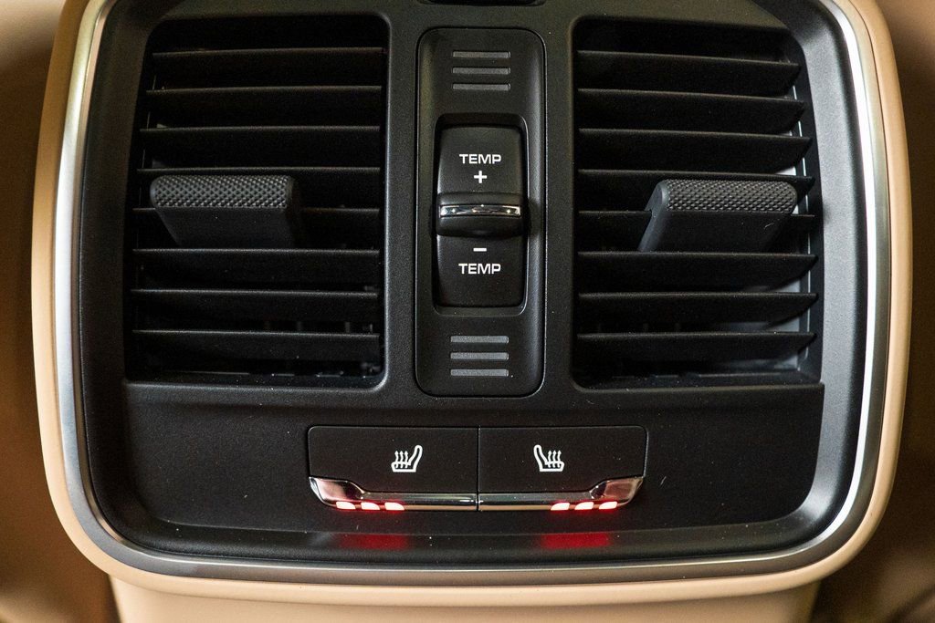 New 2026 Porsche Macan AWD/4WD image 36
