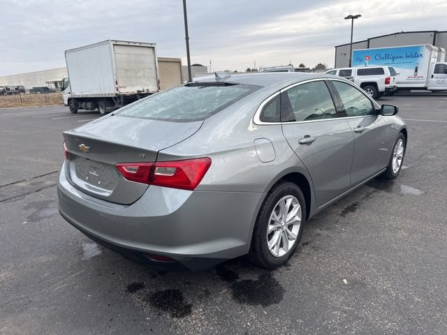 Used 2025 Chevrolet Malibu LT FWD image 3