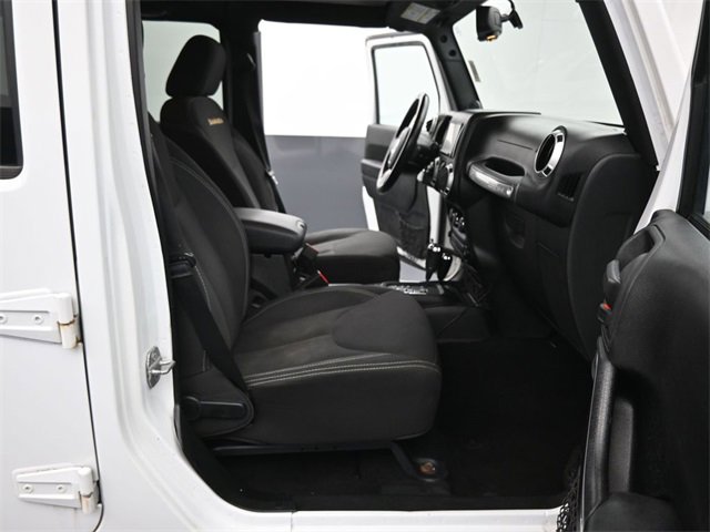 Used 2014 Jeep Wrangler Unlimited Sahara w/ Connectivity Group image 37