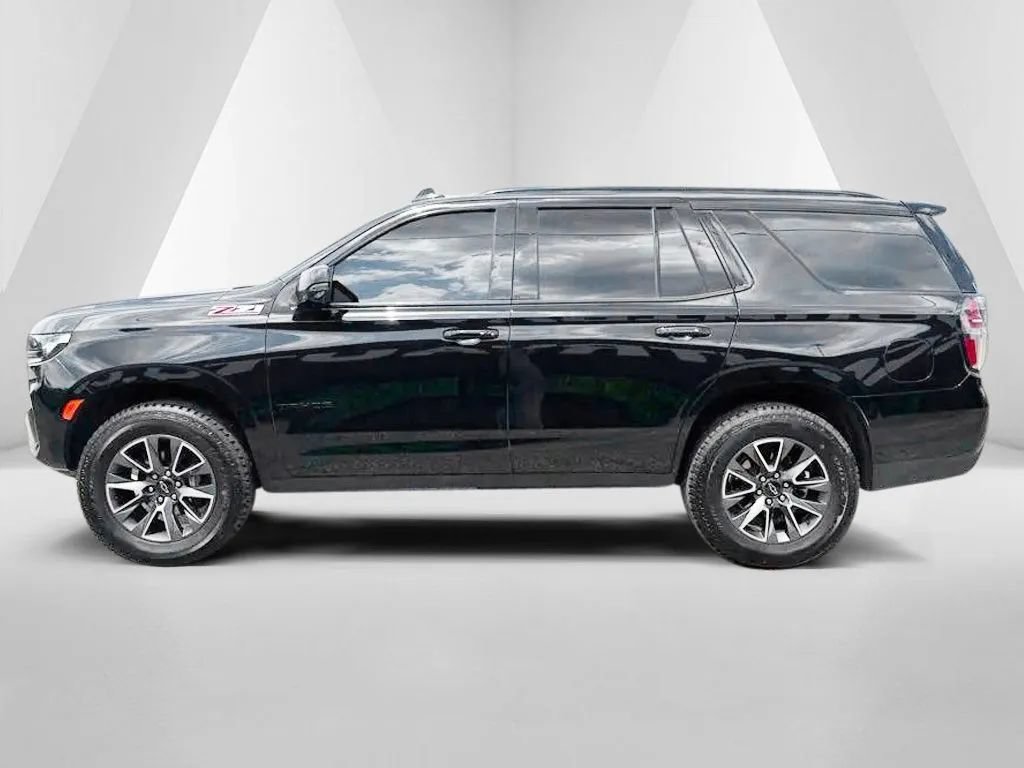 Used 2024 Chevrolet Tahoe Z71 w/ Luxury Package AWD/4WD image 4