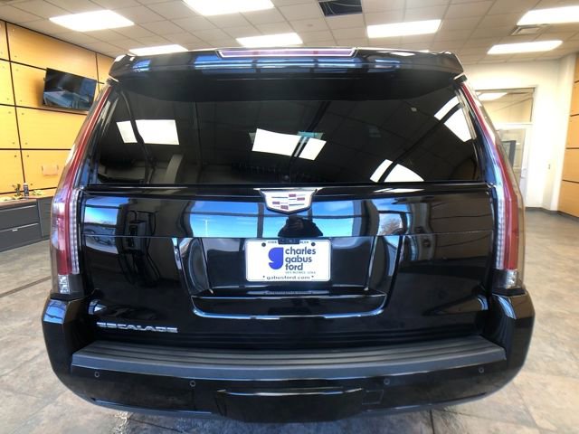 Used 2020 Cadillac Escalade Luxury w/ Escalade Sport Edition image 6