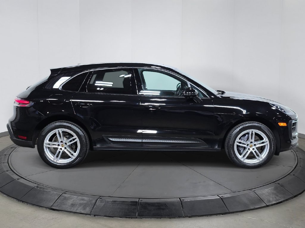 Certified 2023 Porsche Macan AWD/4WD image 8