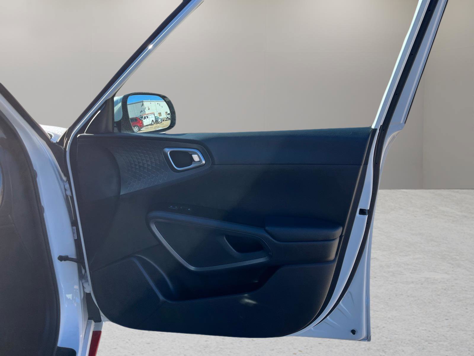 Used 2022 Kia Soul GT-Line FWD image 31