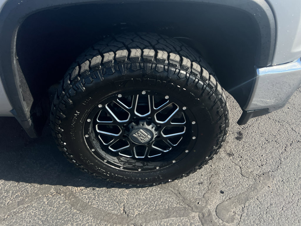 Used 2022 Chevrolet Silverado 3500 LTZ image 2