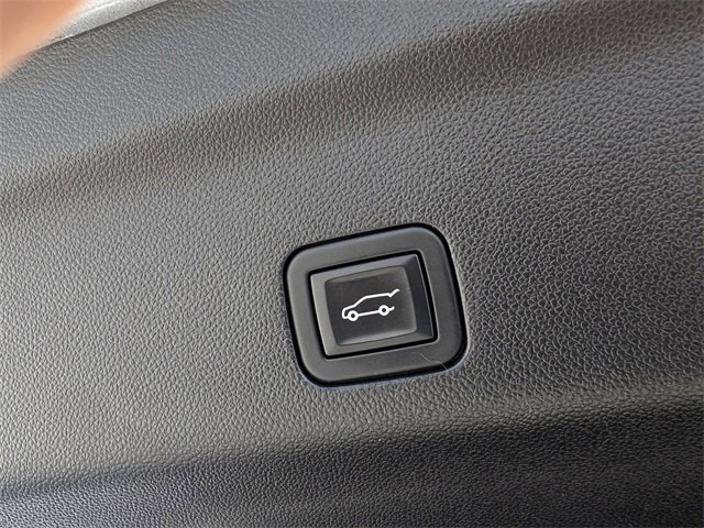 Used 2023 Chevrolet Tahoe Z71 w/ Luxury Package image 34