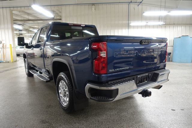 Used 2022 Chevrolet Silverado 2500 LT w/ Convenience Package image 5