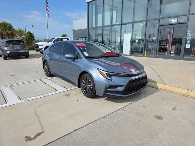 Used 2025 Toyota Corolla SE w/ Convenience Package FWD image 2