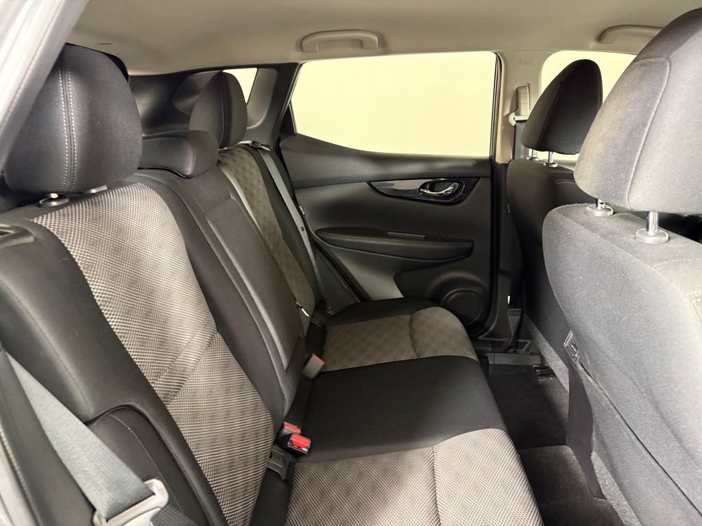 Used 2021 Nissan Rogue Sport SV FWD image 18