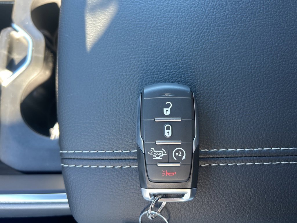 New 2026 RAM 1500 4x4 Crew Cab image 43