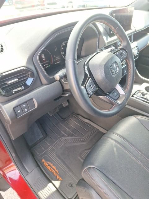 Used 2023 Honda Pilot TrailSport image 10