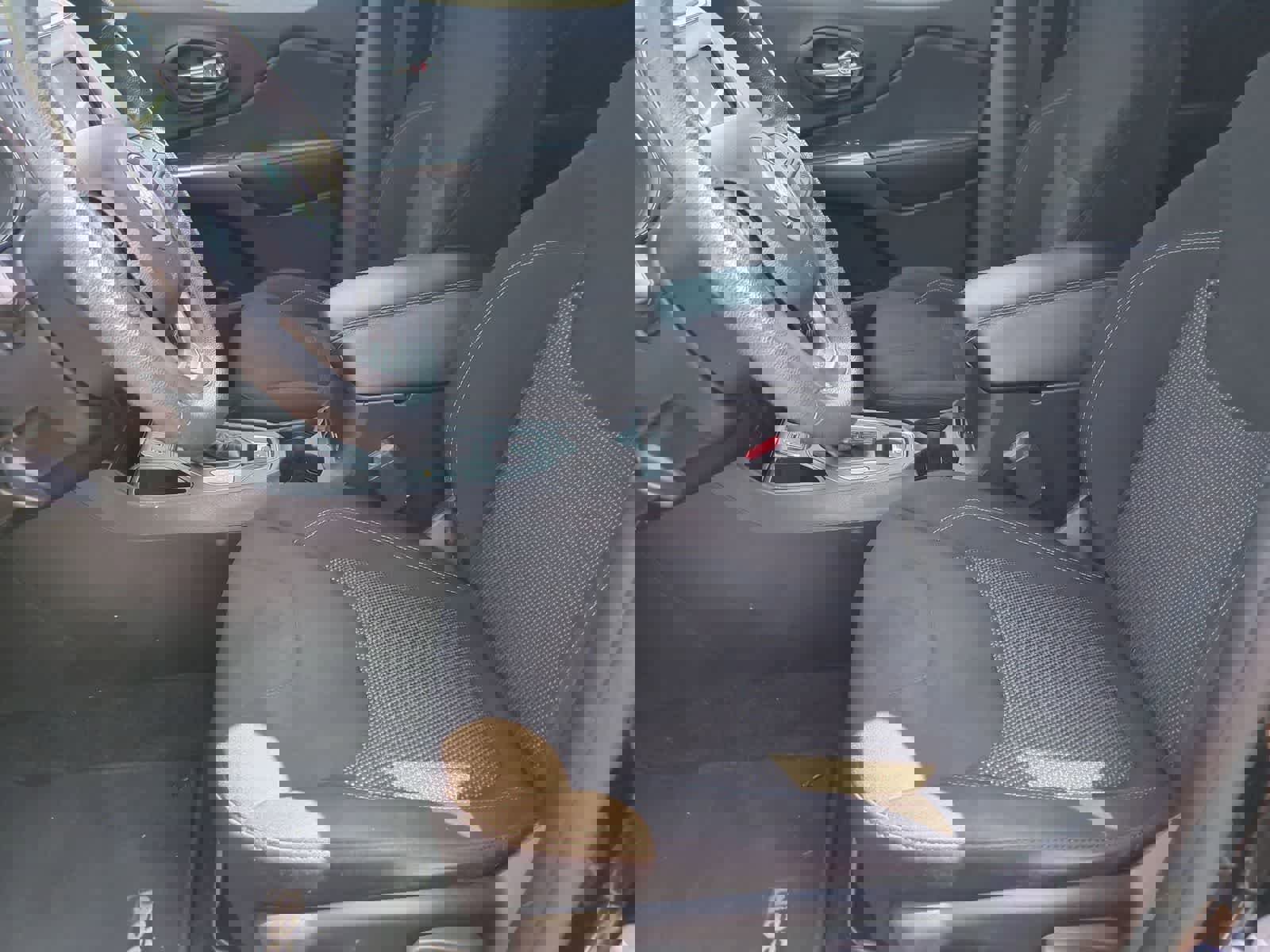 Used 2019 Jeep Cherokee Latitude w/ Popular Appearance Group image 17