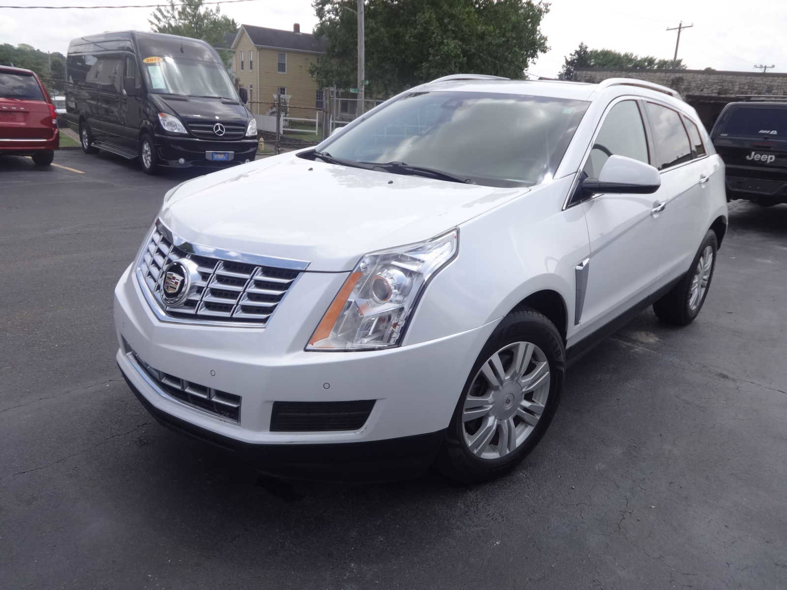 Used 2016 Cadillac SRX Luxury w/ Driver Awareness Package image 3