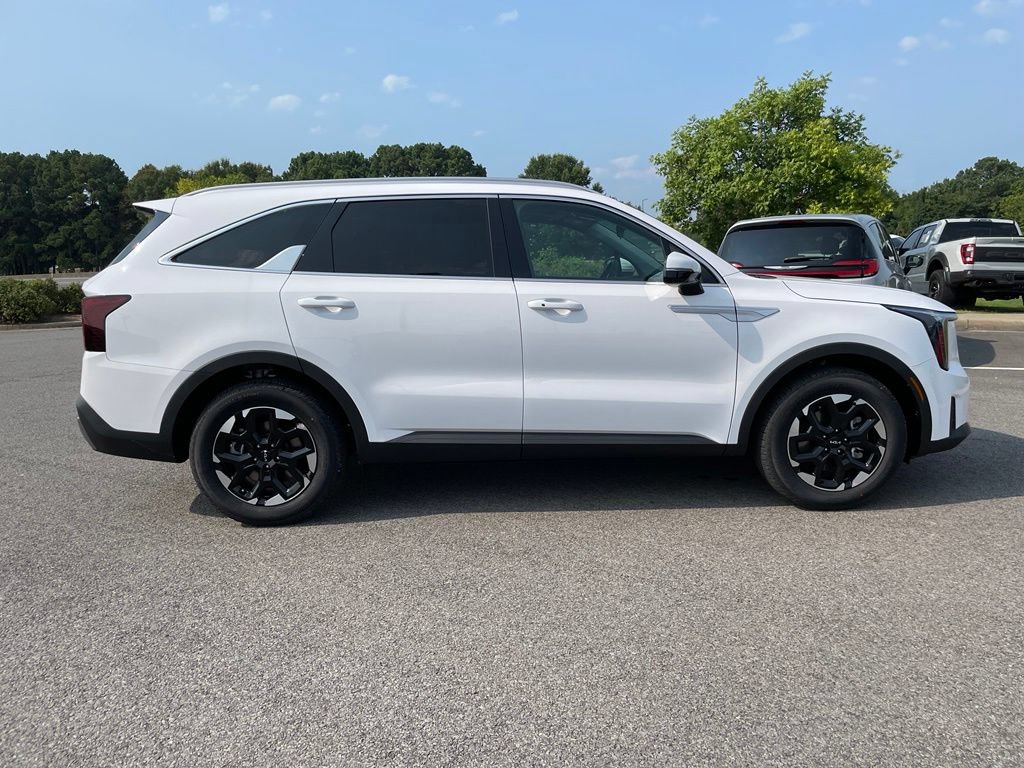New 2026 Kia Sorento S w/ S Panoramic Sunroof Package FWD image 9