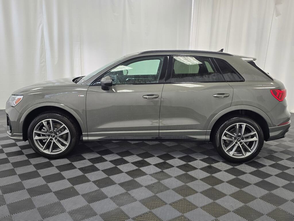 New 2025 Audi Q3 2.0T Premium image 3