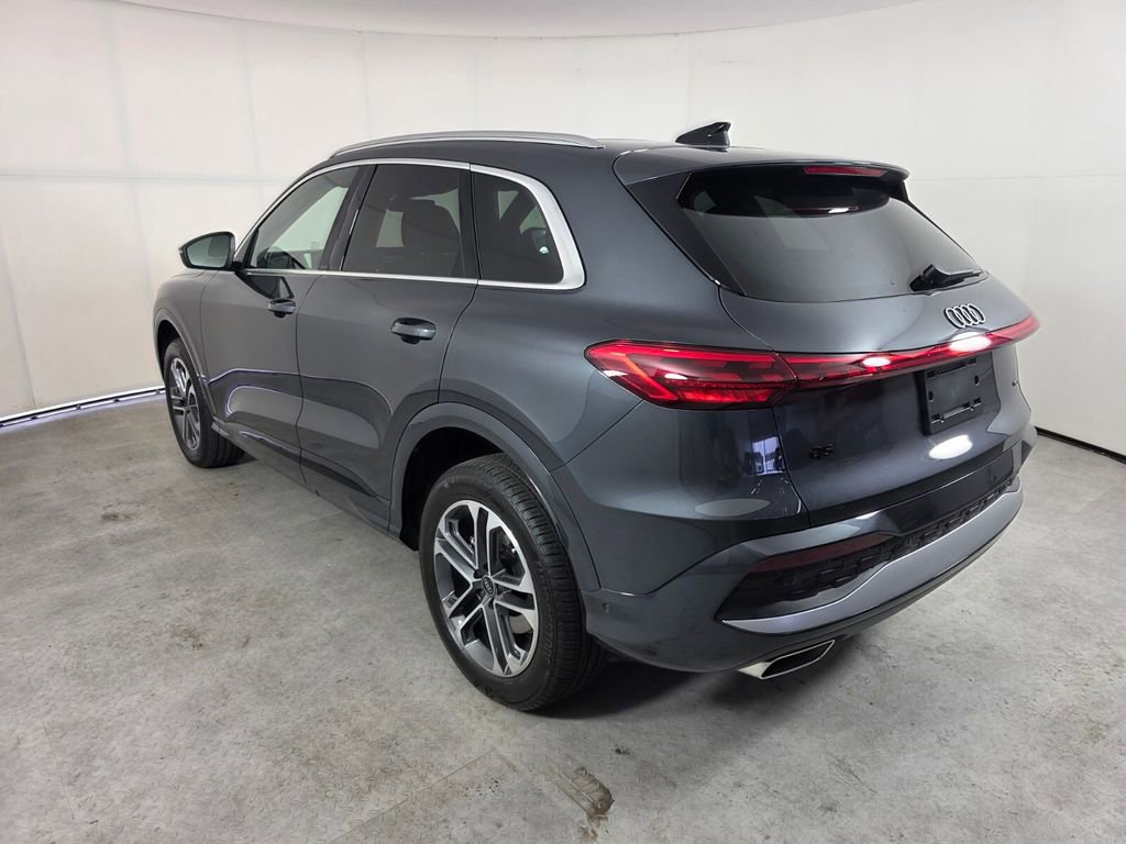 Used 2025 Audi Q5 Premium image 6