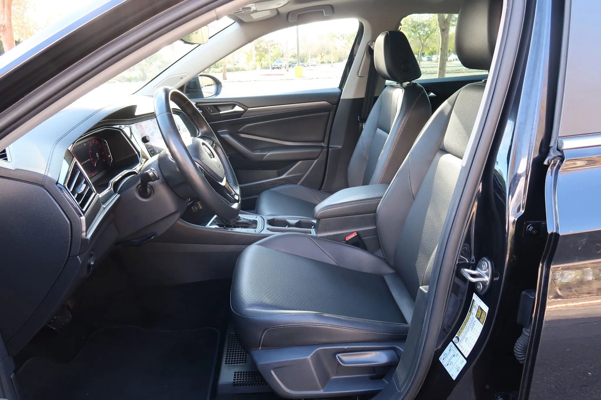 Used 2019 Volkswagen Jetta SEL image 11