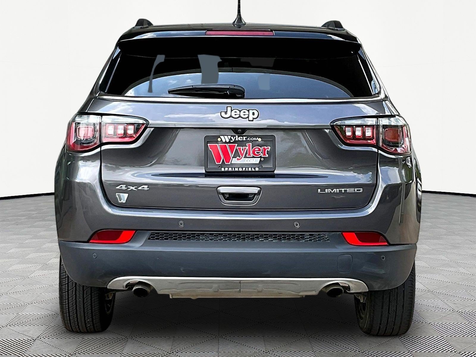 Used 2023 Jeep Compass Limited w/ Elite Group AWD/4WD image 5