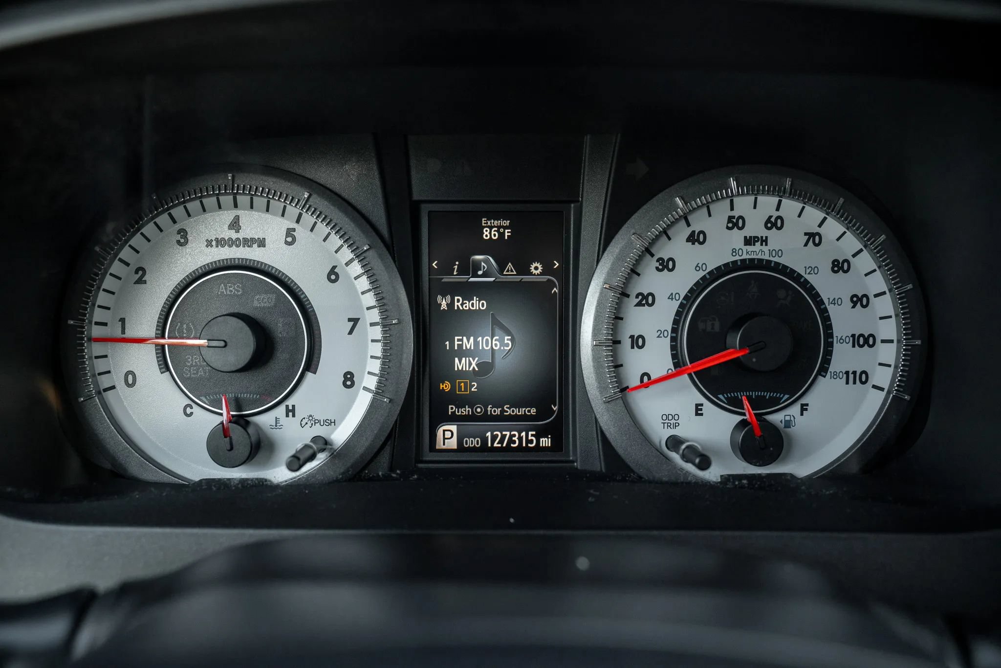 Used 2015 Toyota Sienna SE FWD image 22