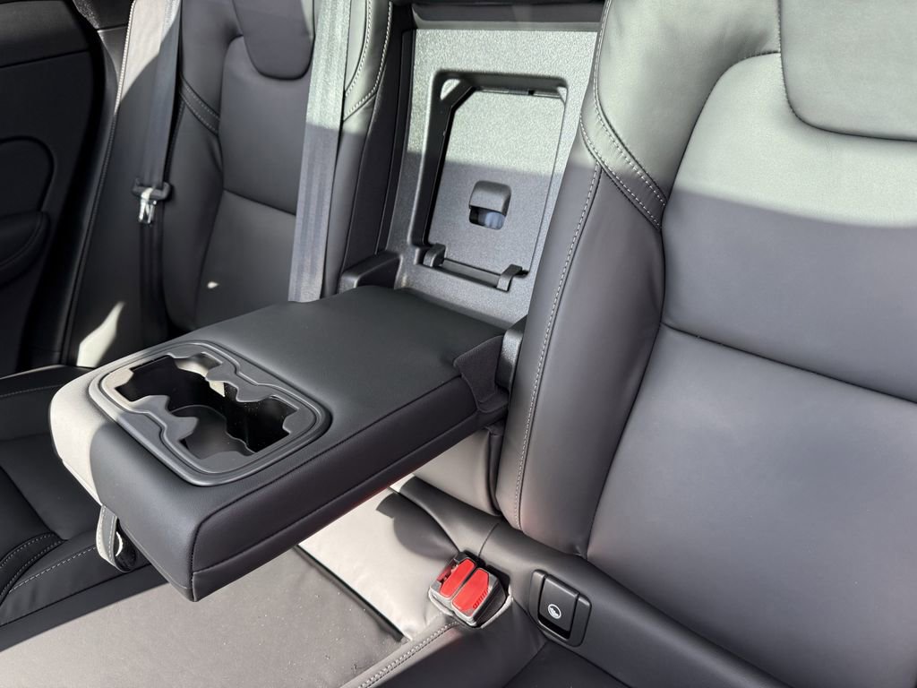 New 2026 Volvo XC60 B5 Ultra w/ Protection Package Premier image 13