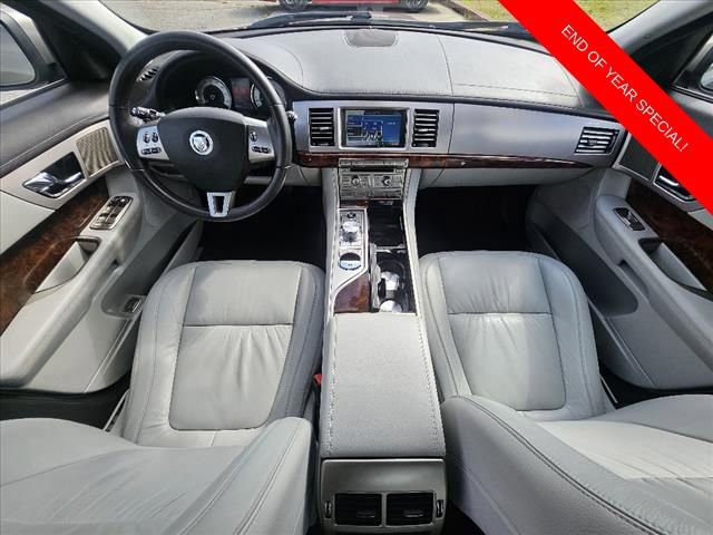 Used 2009 Jaguar XF Luxury image 5