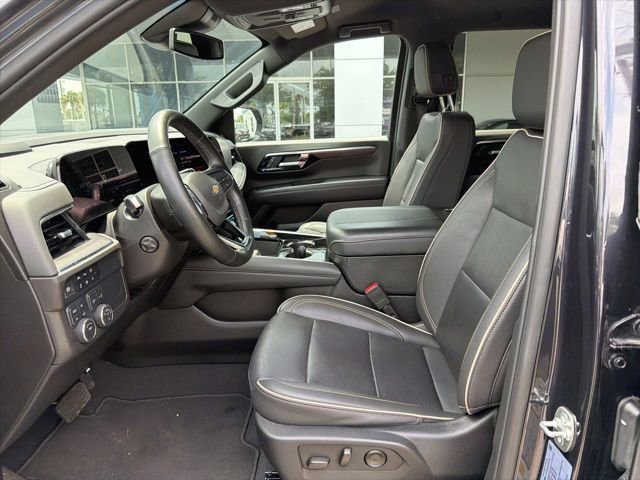 Used 2025 Chevrolet Tahoe Premier AWD/4WD image 5