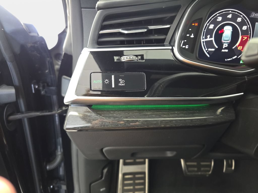Used 2021 Audi RS Q8 w/ Carbon Optic Package AWD/4WD image 27