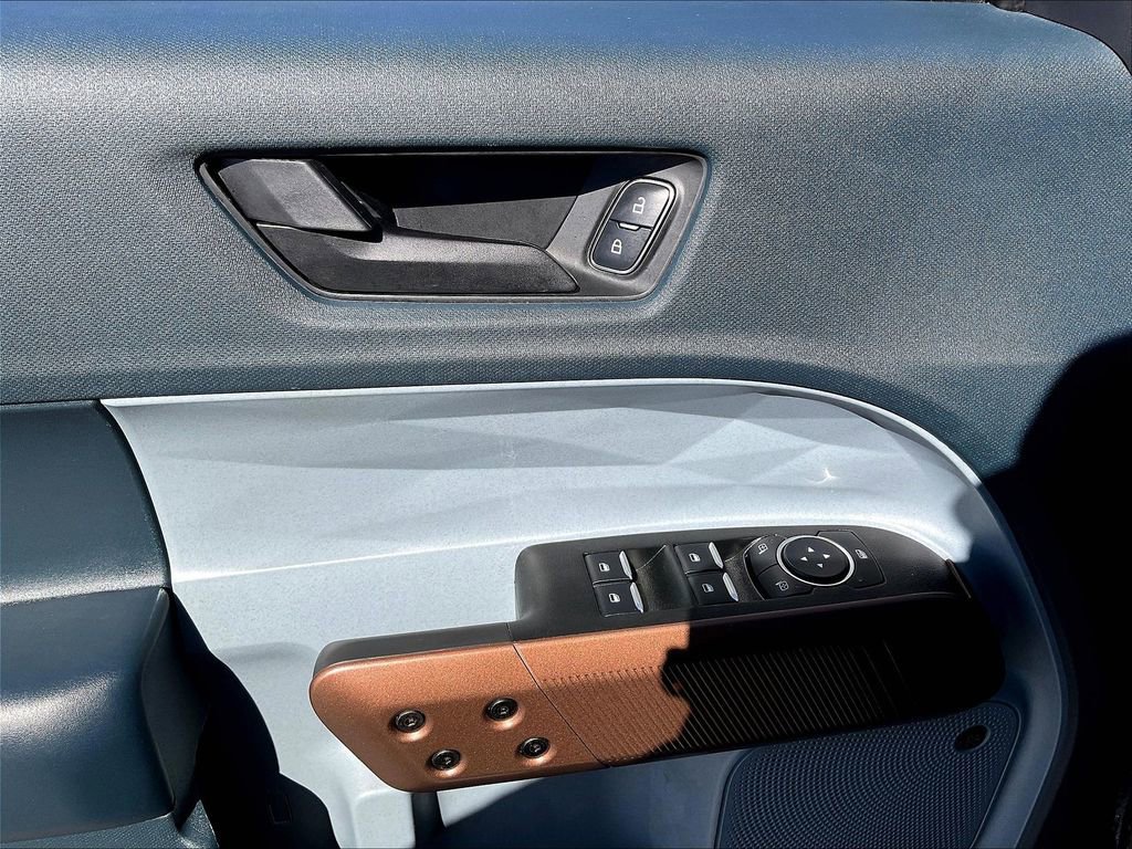 Used 2023 Ford Maverick Lariat w/ Lariat Luxury Package image 37