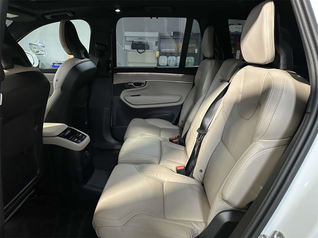 Used 2025 Volvo XC90 T8 Plus w/ Protection Package Premier image 13