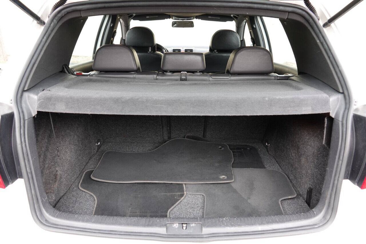 Used 2007 Volkswagen GTI 4-Door FWD image 89