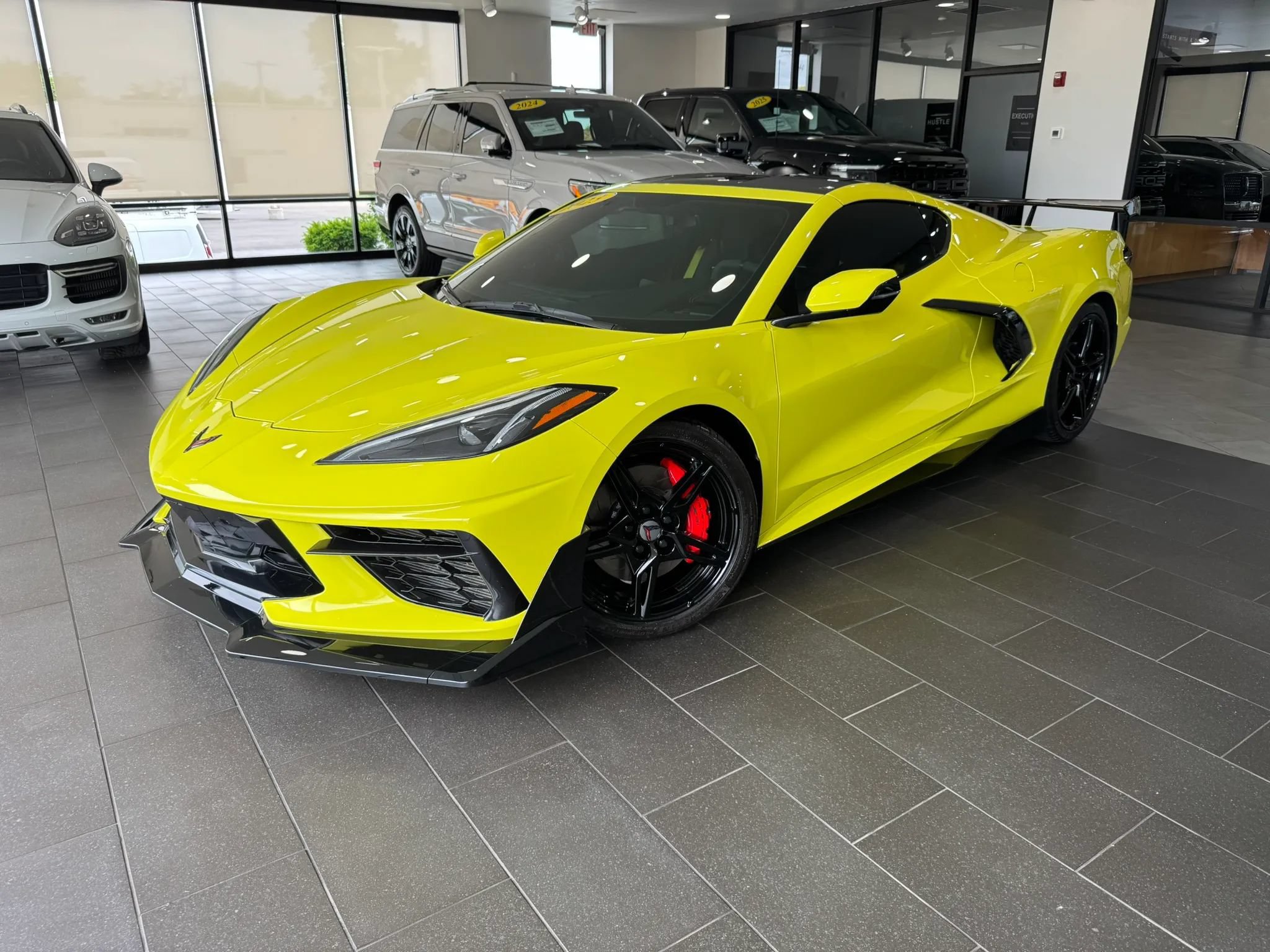 Used 2023 Chevrolet Corvette Stingray Coupe w/ Z51 Performance Package RWD image 13