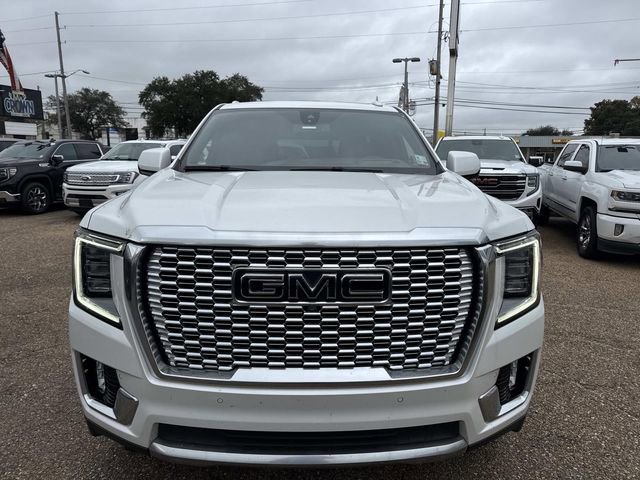 Used 2021 GMC Yukon Denali image 2