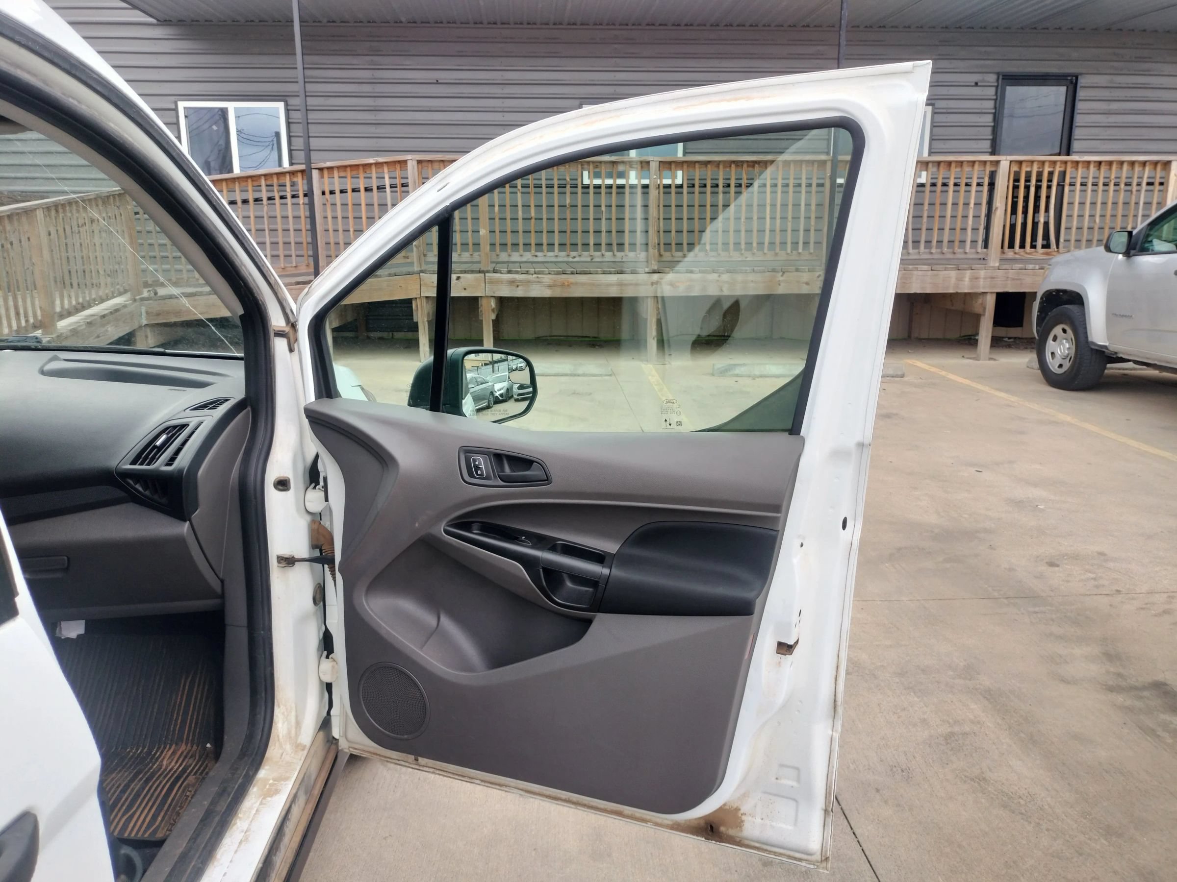 Used 2022 Ford Transit Connect XL FWD image 25