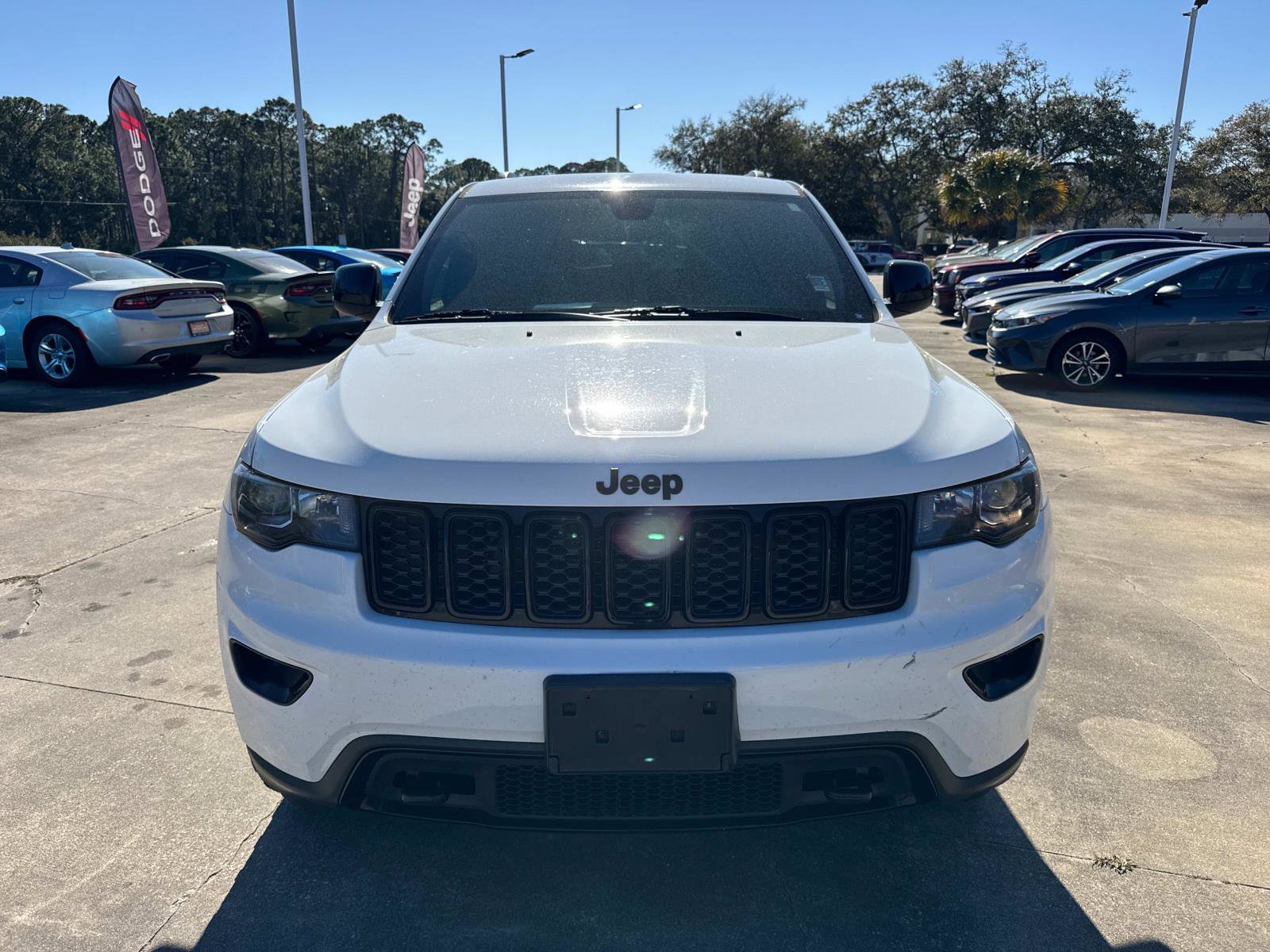 Used 2019 Jeep Grand Cherokee Laredo image 8