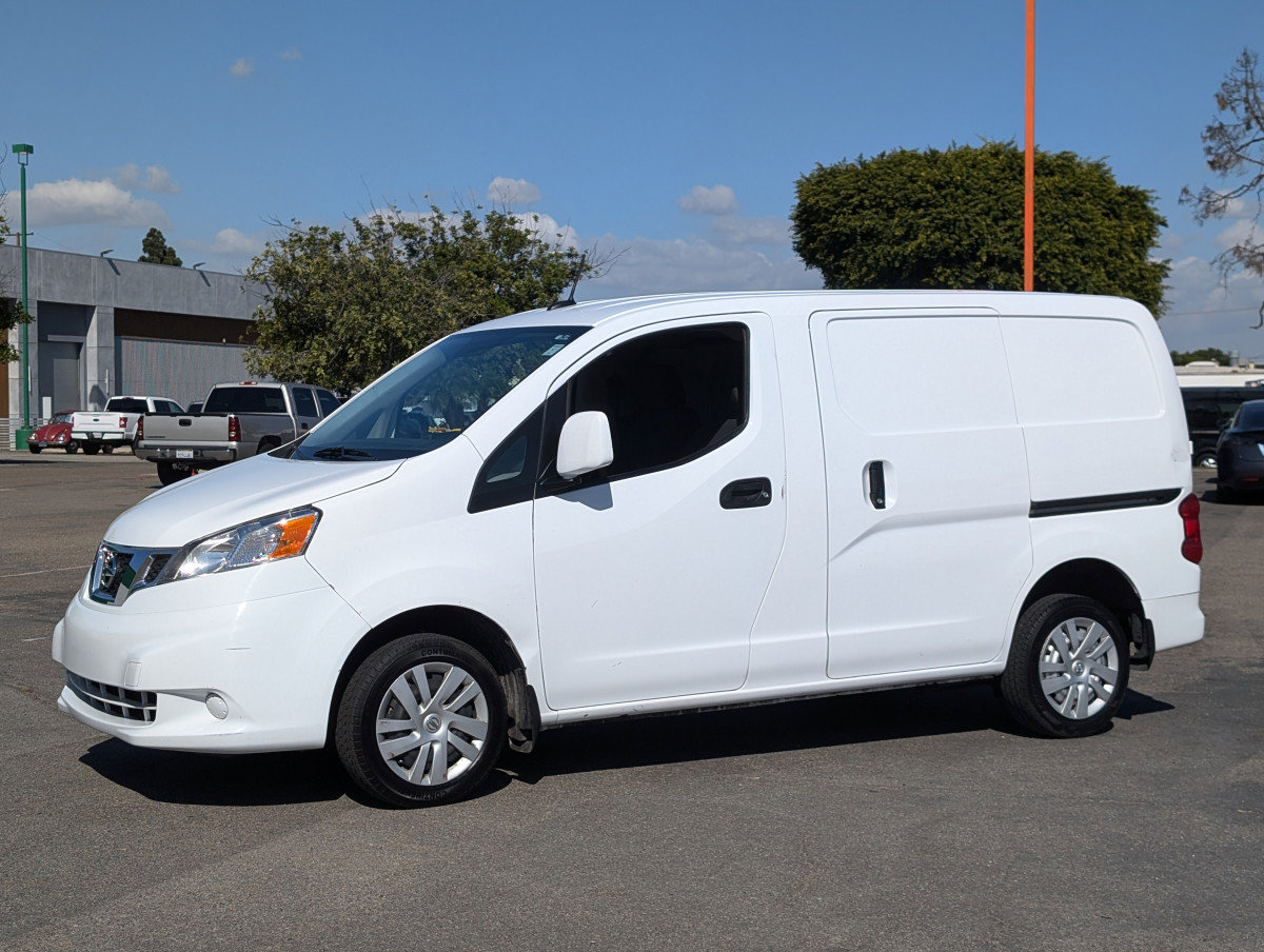 Used 2020 Nissan NV200 SV image 2