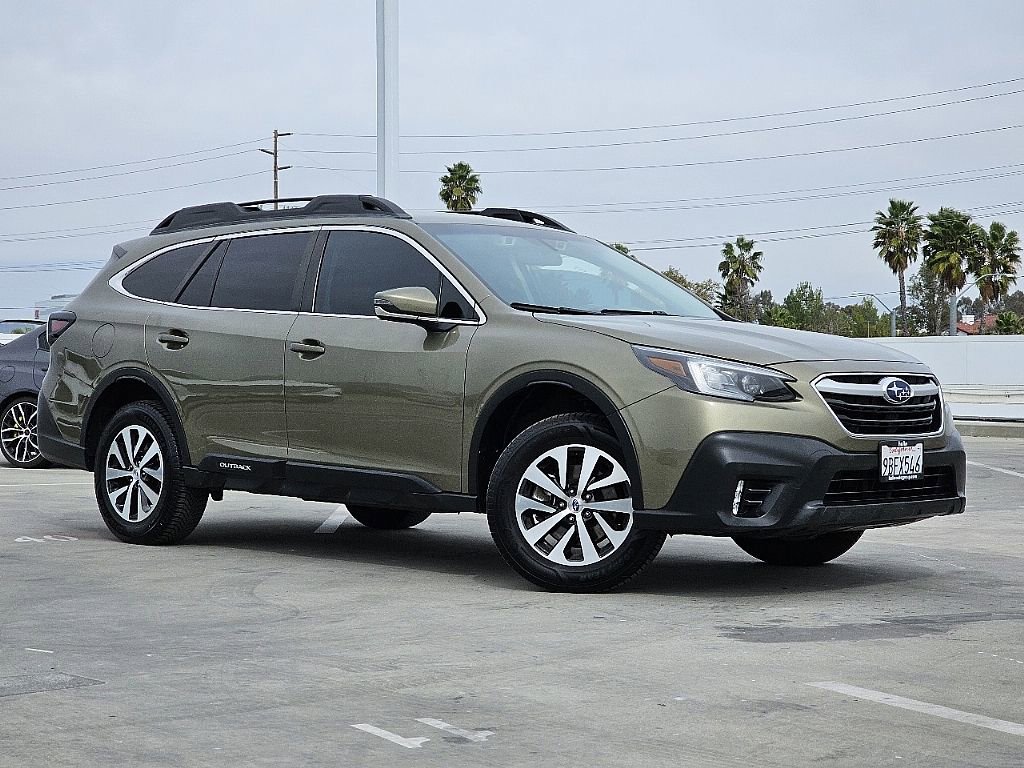 Used 2022 Subaru Outback Premium image 4