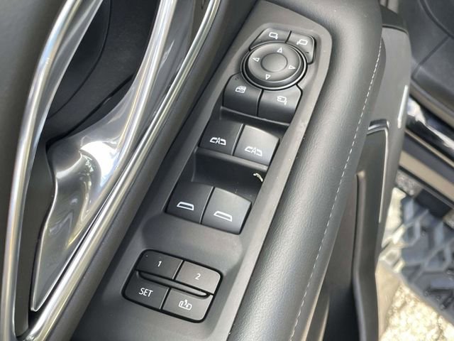 Used 2024 Chevrolet Tahoe Z71 w/ Luxury Package image 16