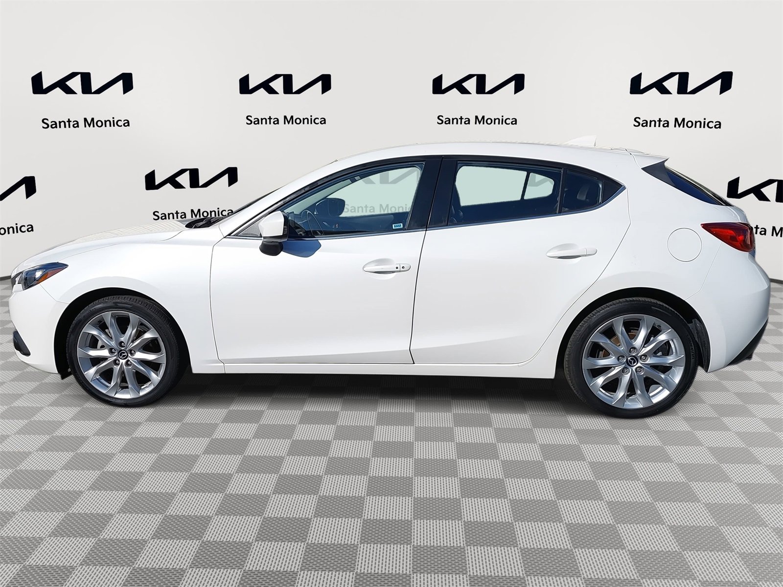 Used 2016 MAZDA MAZDA3 s Touring image 8