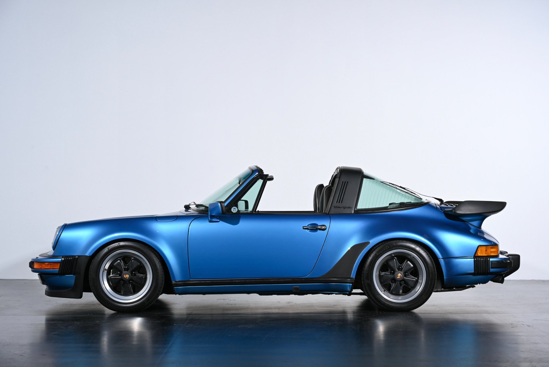 Used 1989 Porsche 911 Targa RWD image 11