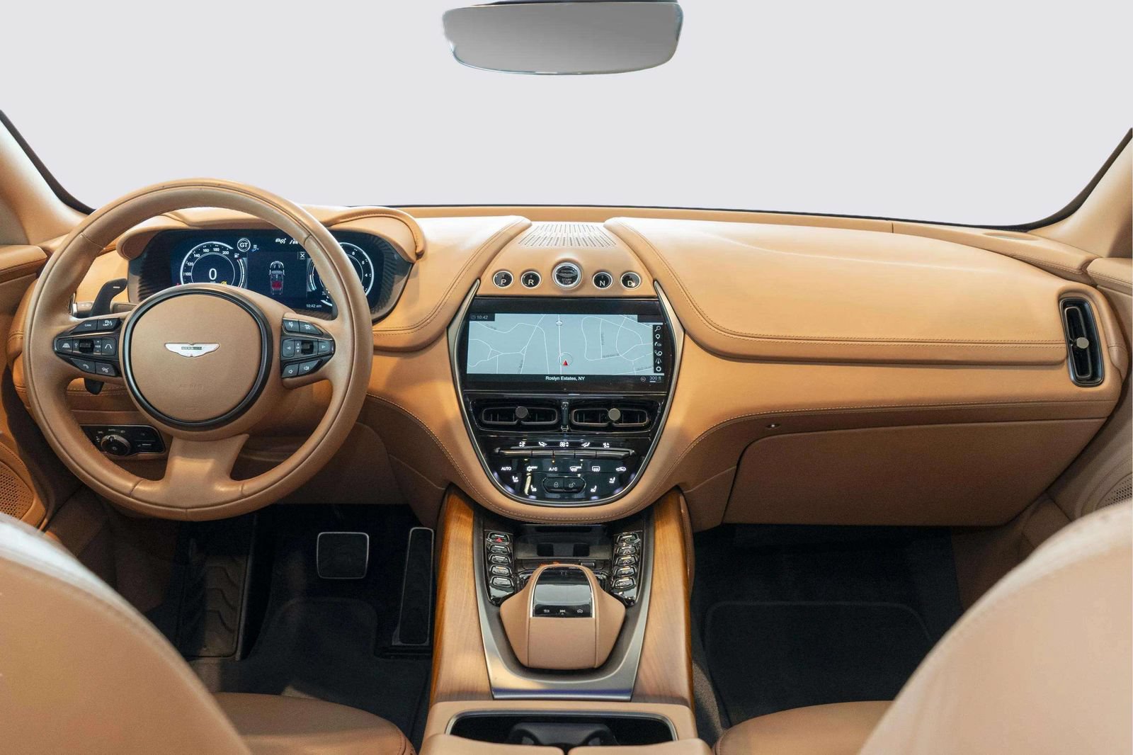 Used 2022 Aston Martin DBX AWD/4WD image 35