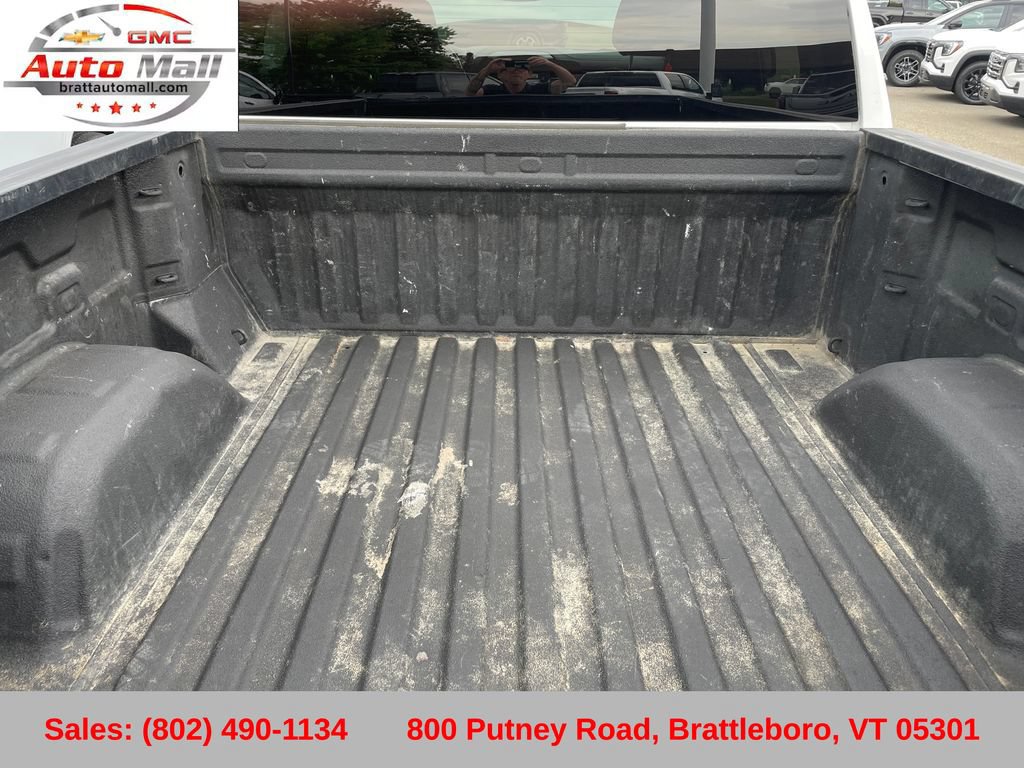 Used 2022 Chevrolet Silverado 1500 Custom w/ LPO, Dark Essentials Package AWD/4WD image 25