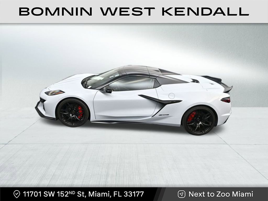 Used 2023 Chevrolet Corvette Z06 w/ Stealth Interior Trim Package image 13