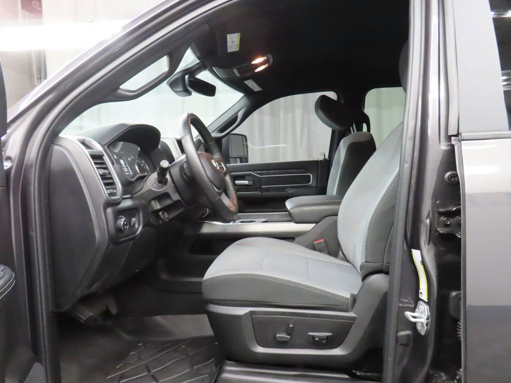 Used 2024 RAM 2500 Big Horn AWD/4WD image 12