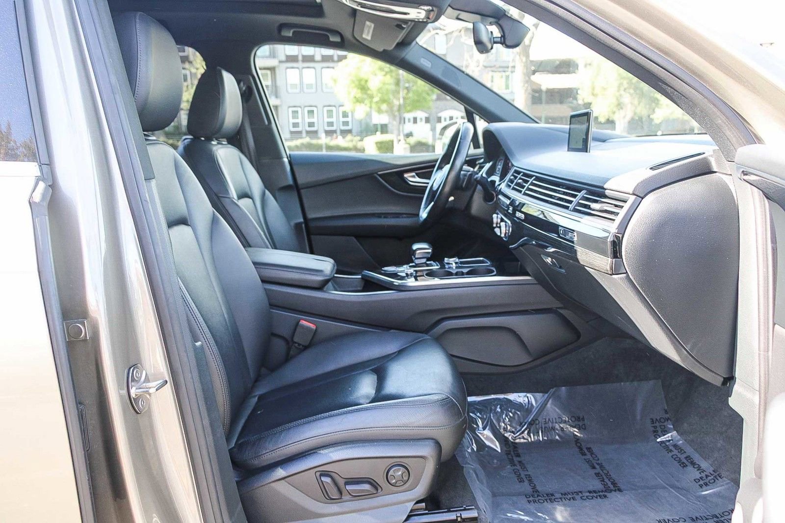 Used 2017 Audi Q7 3.0T Prestige w/ Prestige Package image 17