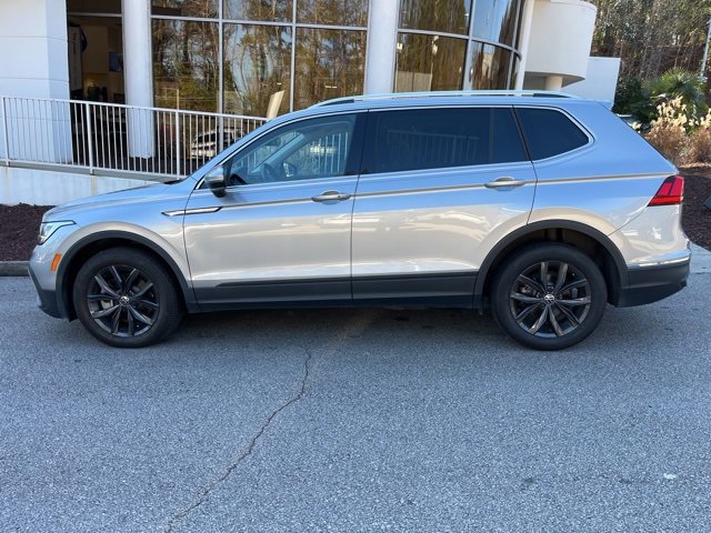 Used 2024 Volkswagen Tiguan SE image 37