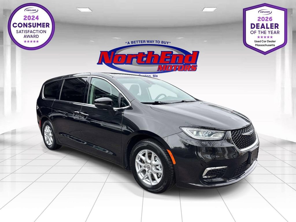 Used 2023 Chrysler Pacifica Touring-L
